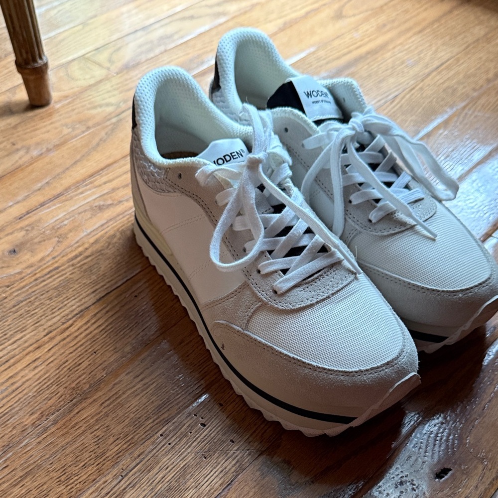 Women's White Sneakers